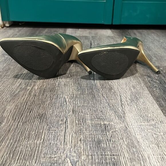 Diba Gold Stiletto Heels 7M - Picture 6 of 7